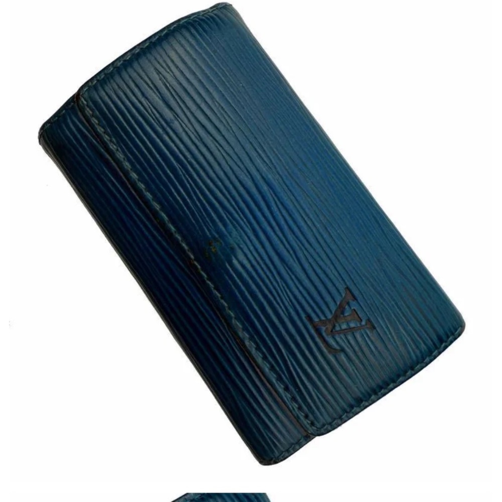 Louis Vuitton LV key Holder Blue Epi Leather Authentic